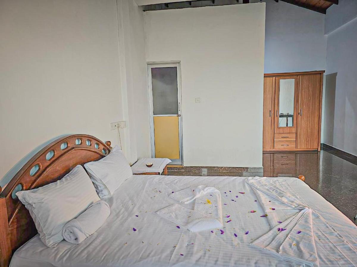 Hotel Izakaya Sakura Kandy Ngoại thất bức ảnh